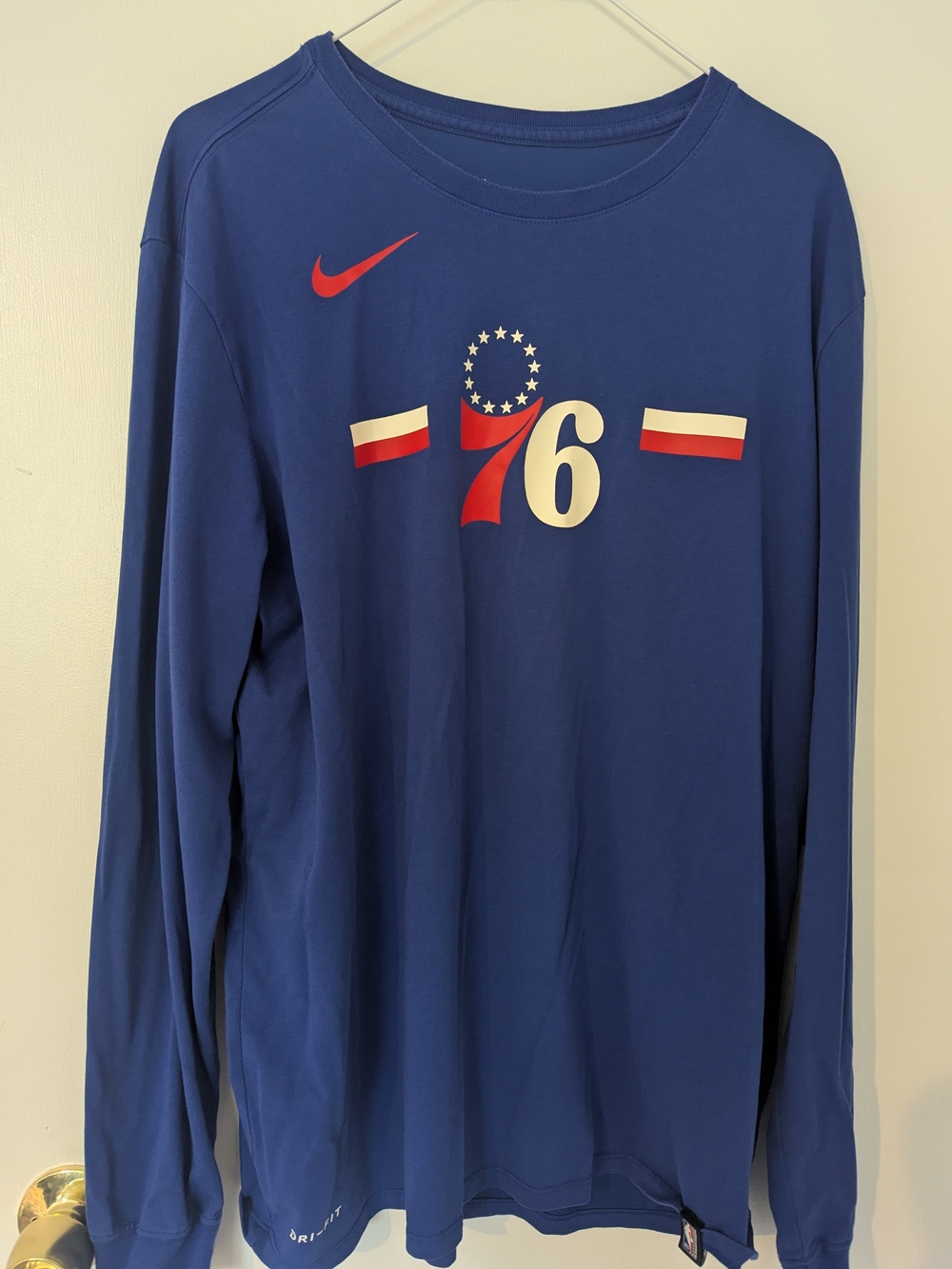Nike NBA Authentics Philadelphia 76ers Long Sleeve Shirt XL AJ4914-495 Royal Blu
